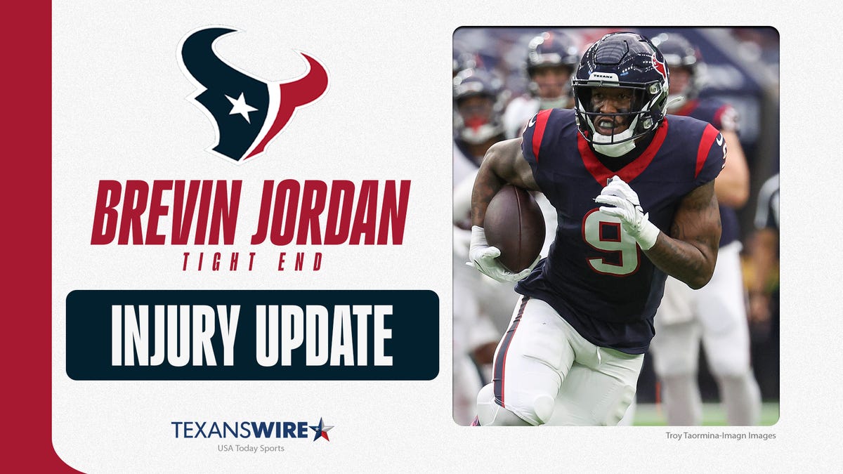 Texans TE Brevin Jordan carted off with knee injury at practice