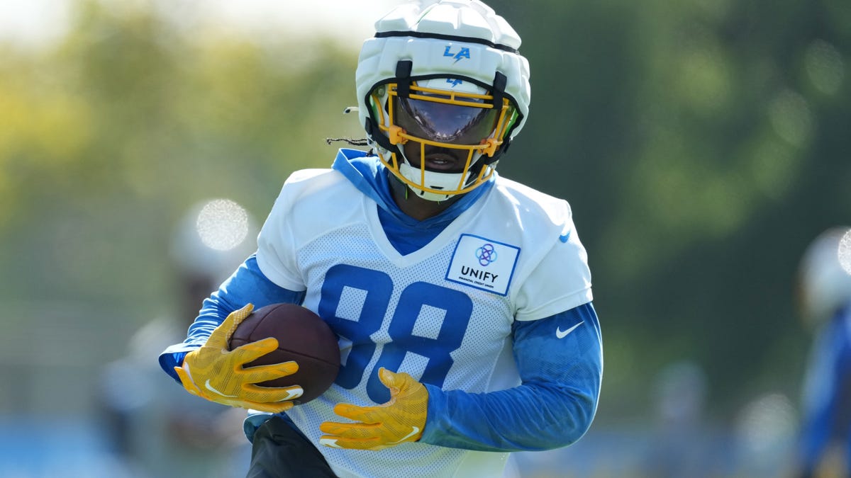 Texans find Brevin Jordan replacement with addition of former top pick