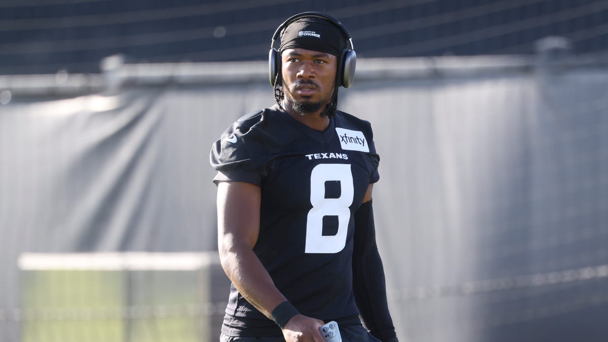 Why Eagles added WR to depth chart