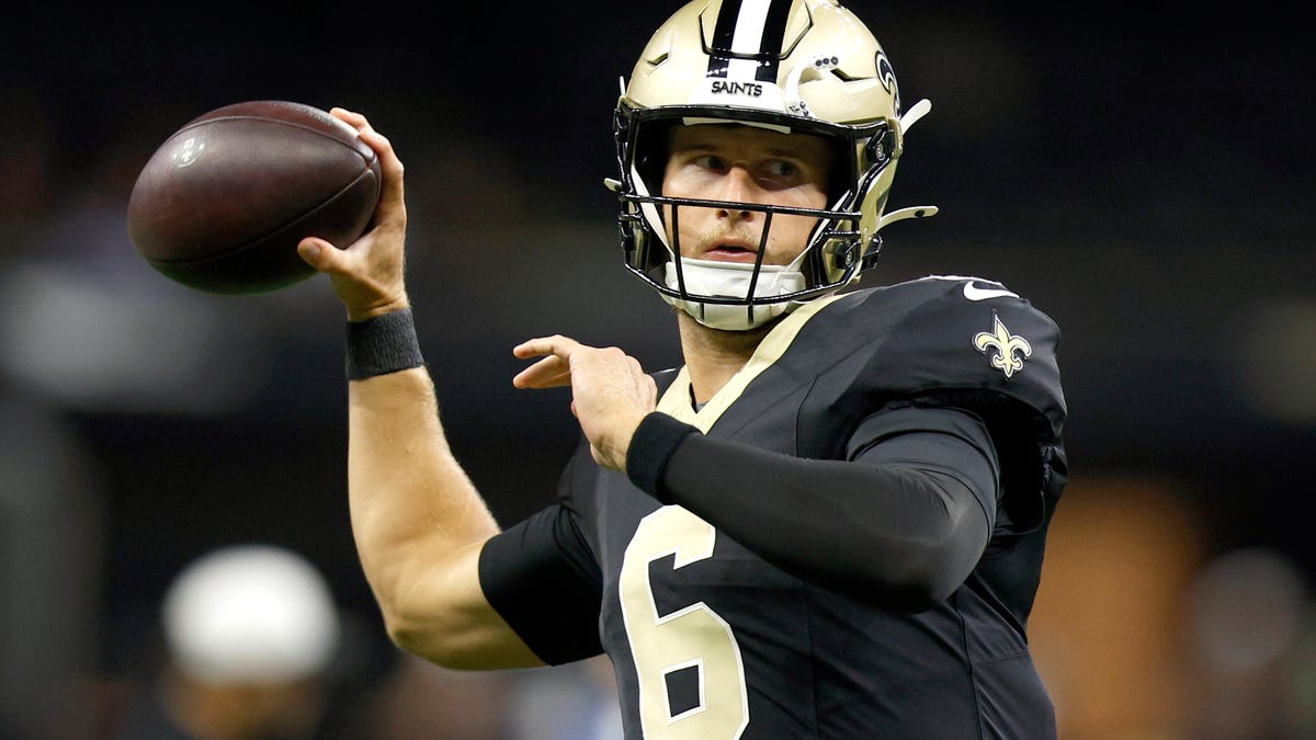 Rookie Saints QB Tyler Shough states his case for starting Week 1