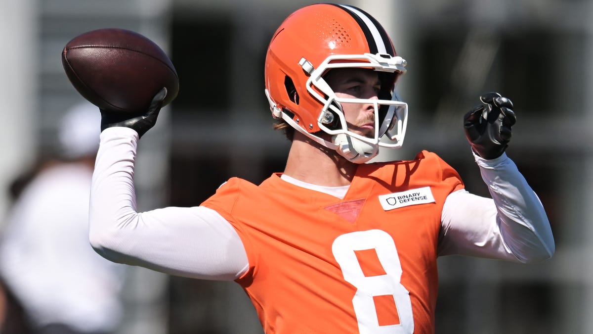 Predicting how Cleveland QB battle plays out