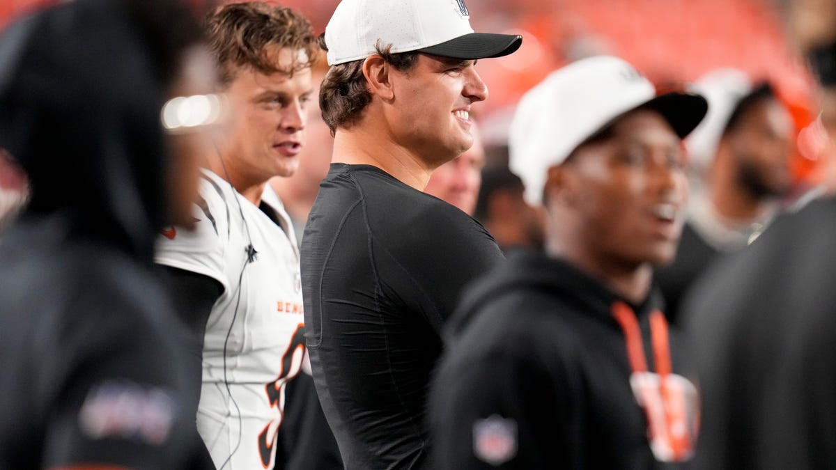 Patriots called Bengals about Trey Hendrickson trade, per report