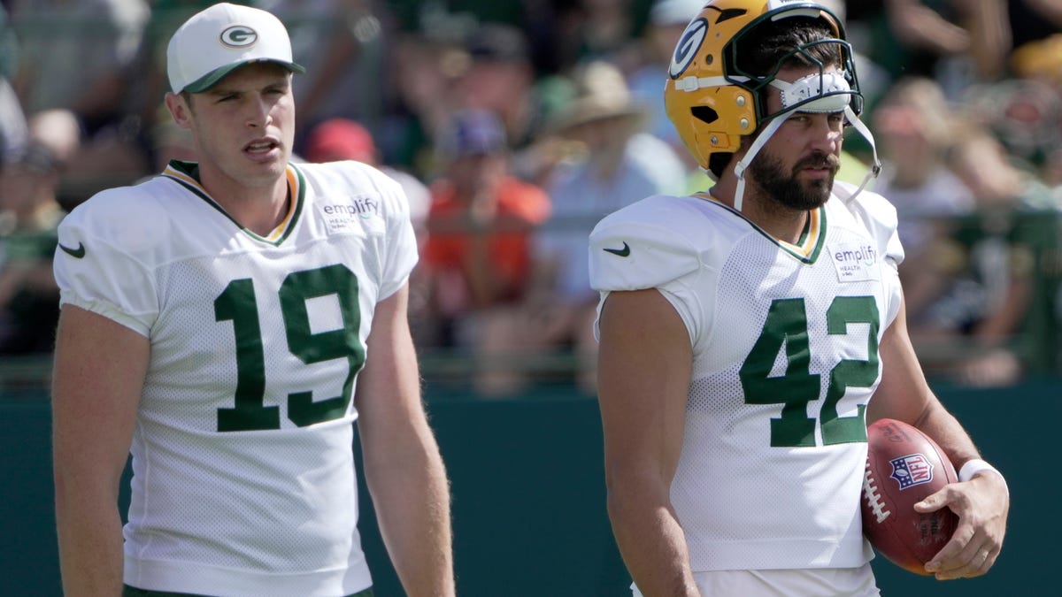 Packers sign long snapper Matt Orzech to three-year contract extension