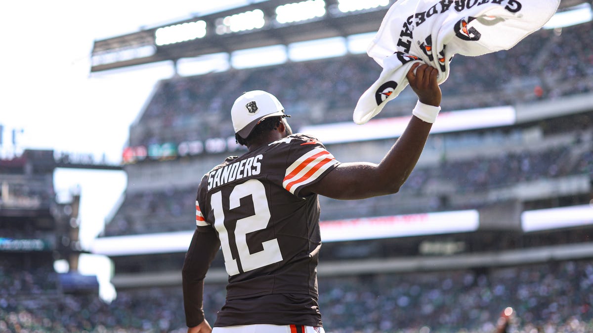 Shedeur Sanders' draft fall was on NFL orders, says Eric Dickerson