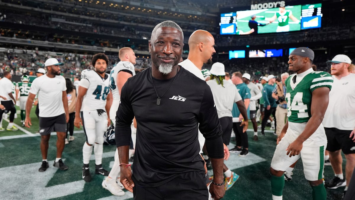 Glenn goes for two-point conversions; Milton leads Cowboys to win