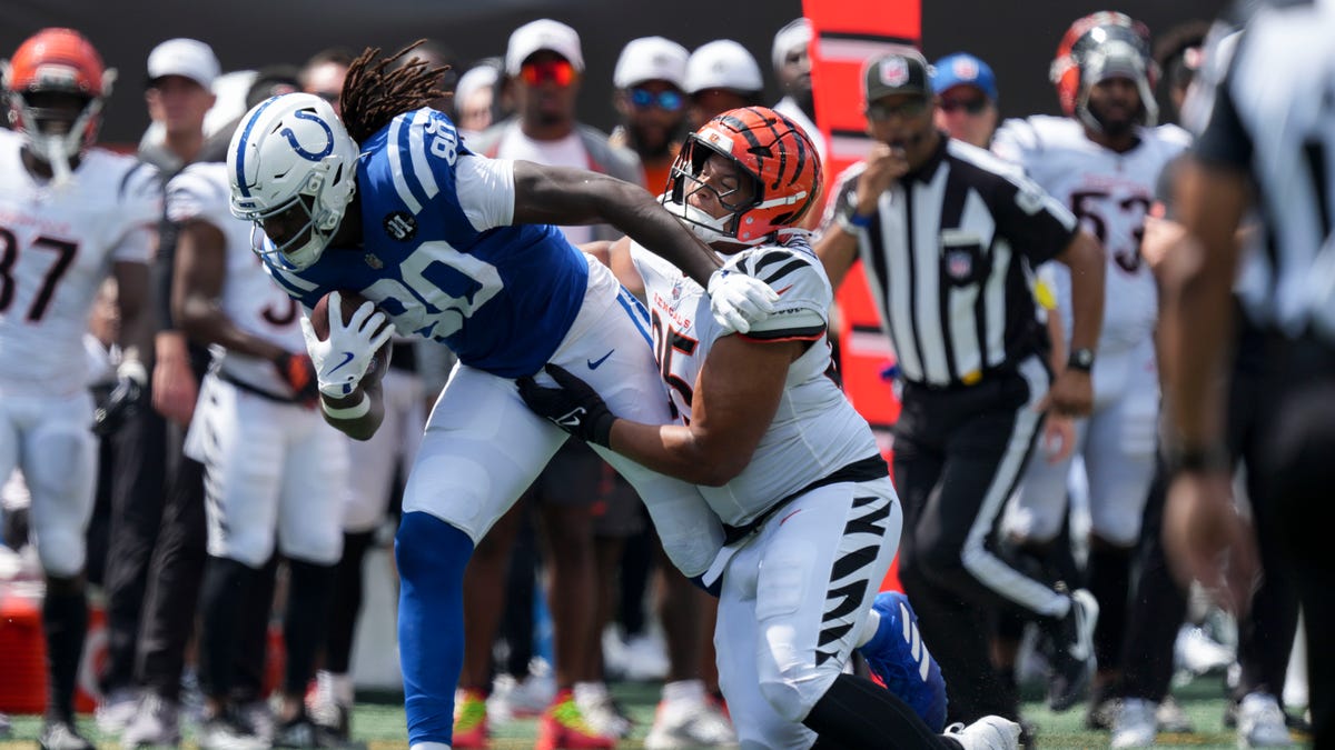 ex-Colts tight end Jelani Woods signs with New York Jets