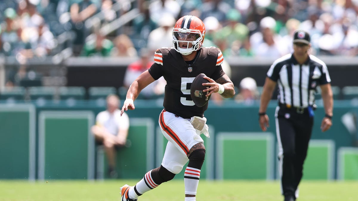 Browns facing rookie predicament at quarterback ahead of roster cuts