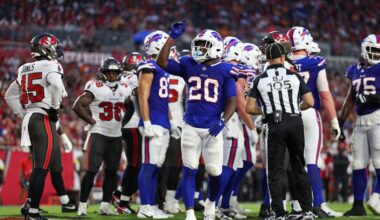Which players returned to the Buffalo Bills?