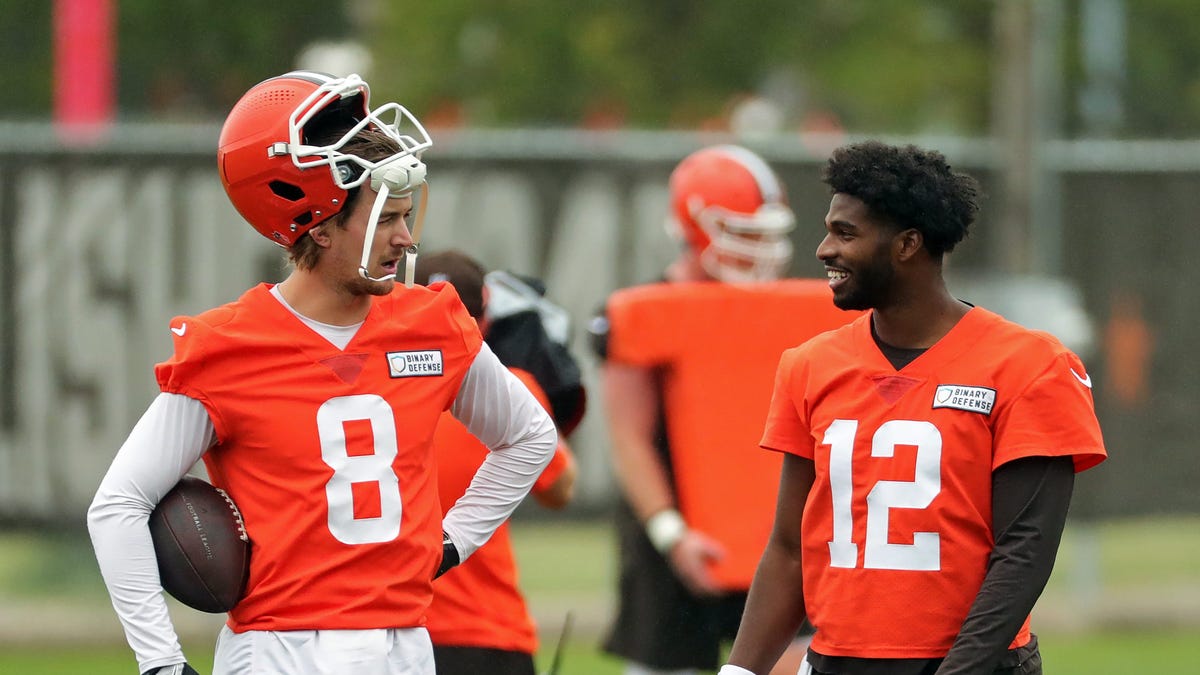 Kenny Pickett trade boosts Shedeur Sanders up Browns depth chart
