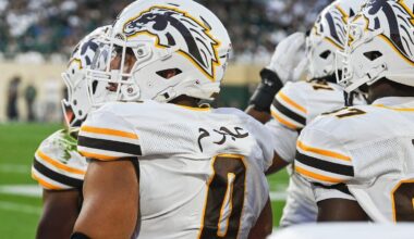 Western Michigan football player displays name in Arabic on jersey