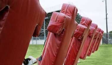 8729768_web1_footballstock13