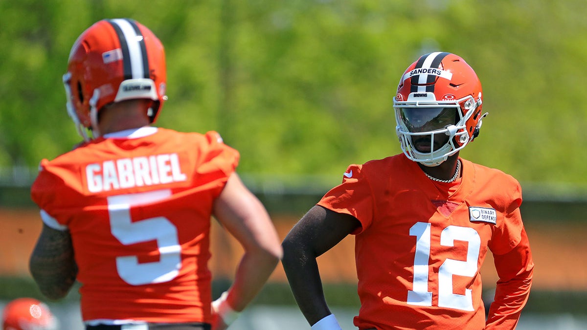 Dillon Gabriel and Shedeur Sanders at Browns practice