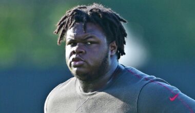 Desmond Watson, Heaviest Player In NFL History, Cut By Tampa Bay Buccaneers