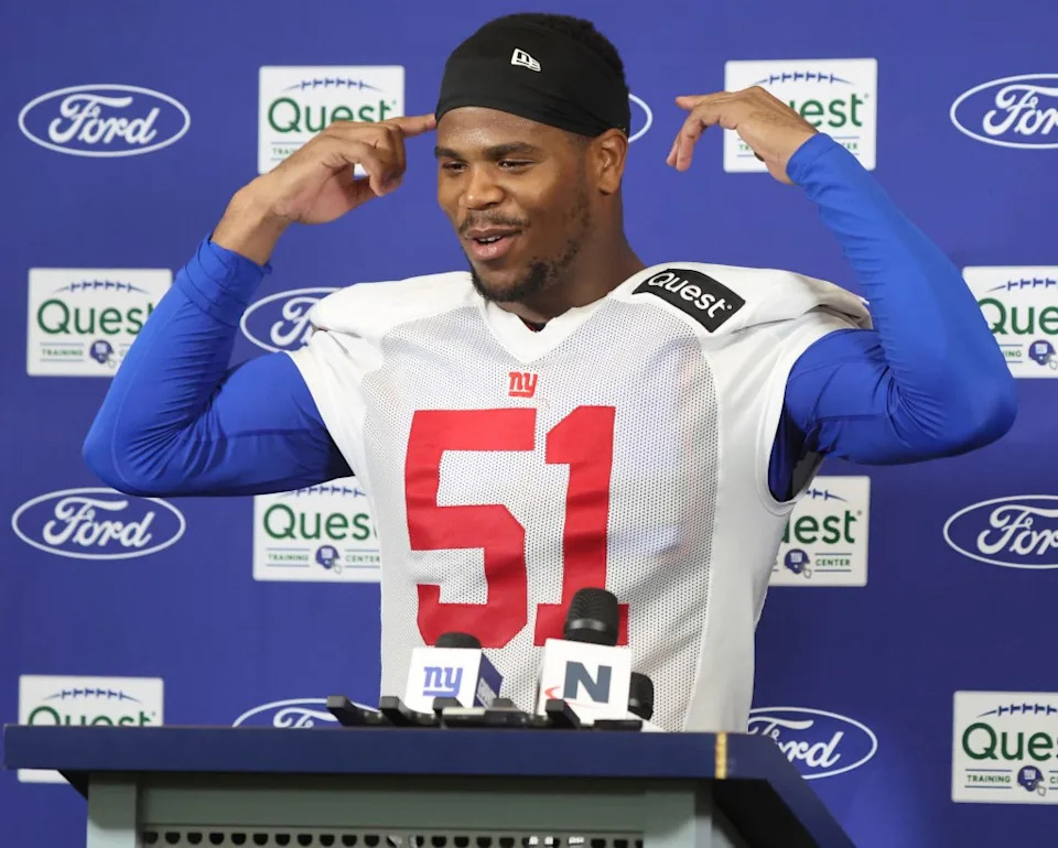 Giants linebacker Abdul Carter speaking to the media after practice at the New York Giants training facility in East Rutherford, New Jersey. Charles Wenzelberg / New York Post