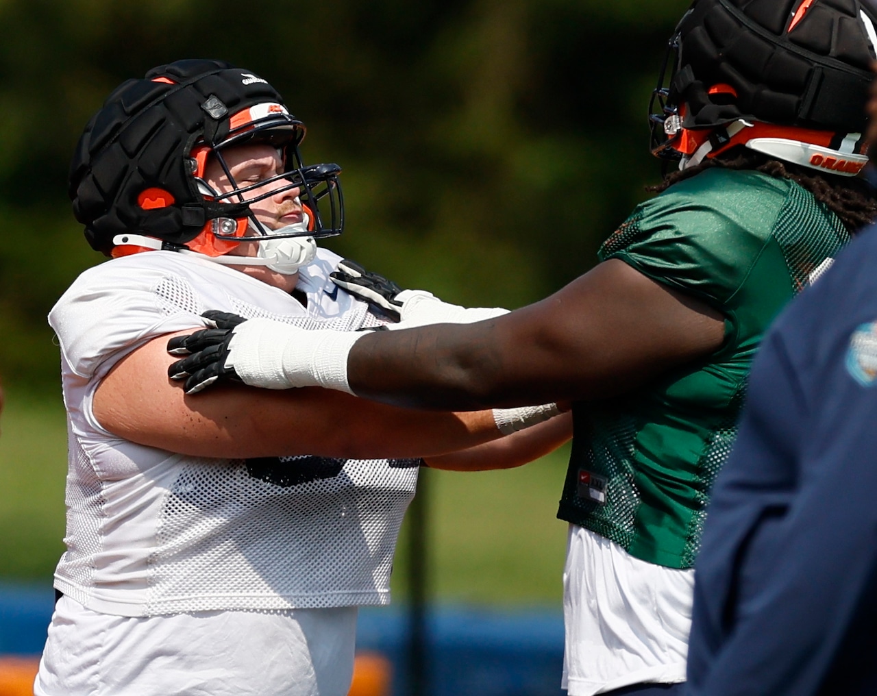 Syracuse plugs a roster hole with lineman seeking NFL chance and to cash in on free agency