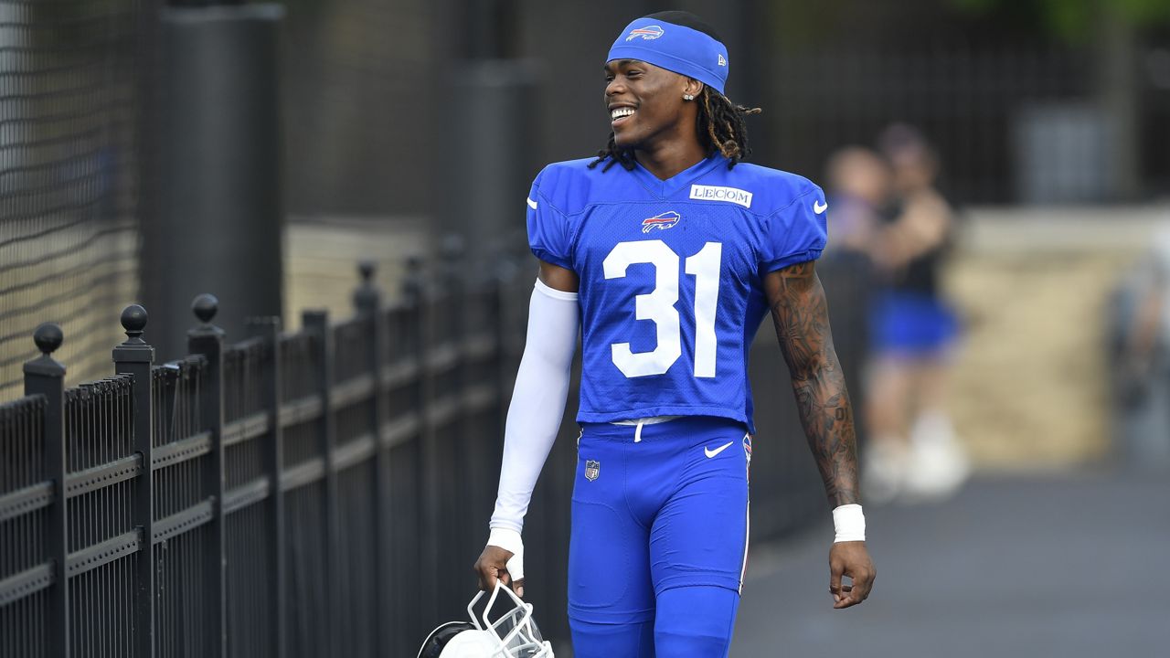 Buffalo Bills cornerback Maxwell Hairston (31) walks to the field before practice at the team's NFL football training camp, Sunday, July 27, 2025, in Pittsford, N.Y. (AP Photo/Adrian Kraus)