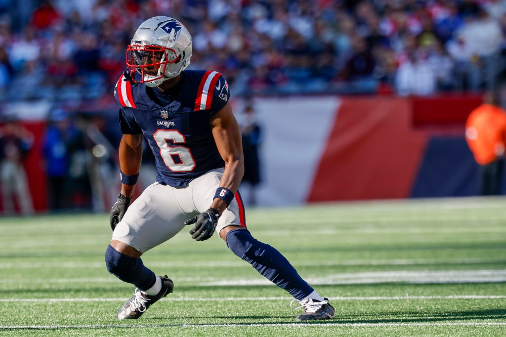 Mike Vrabel encouraged with Javon Baker's willingness to create role with Patriots