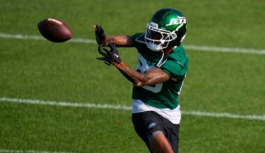 How many WRs will Glenn keep?