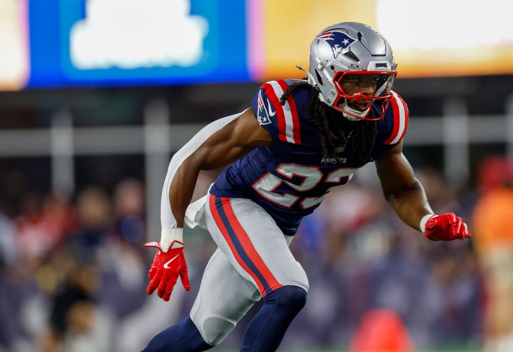 Mike Vrabel explains why two Patriots veterans played deep into preseason