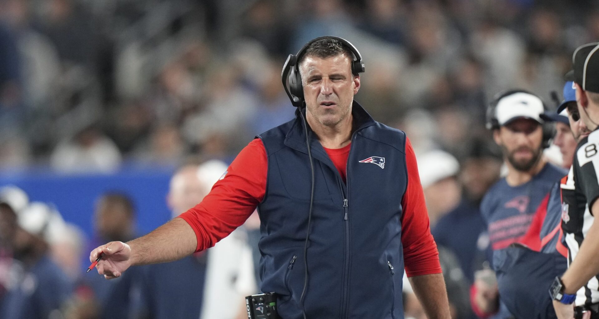 ABOYOUN: Vrabel, rookies give Patriots new life