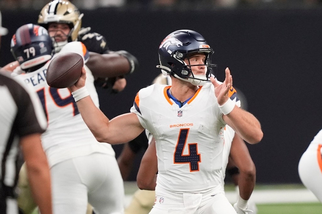 Broncos re-signing reserve quarterback Sam Ehlinger to practice squad