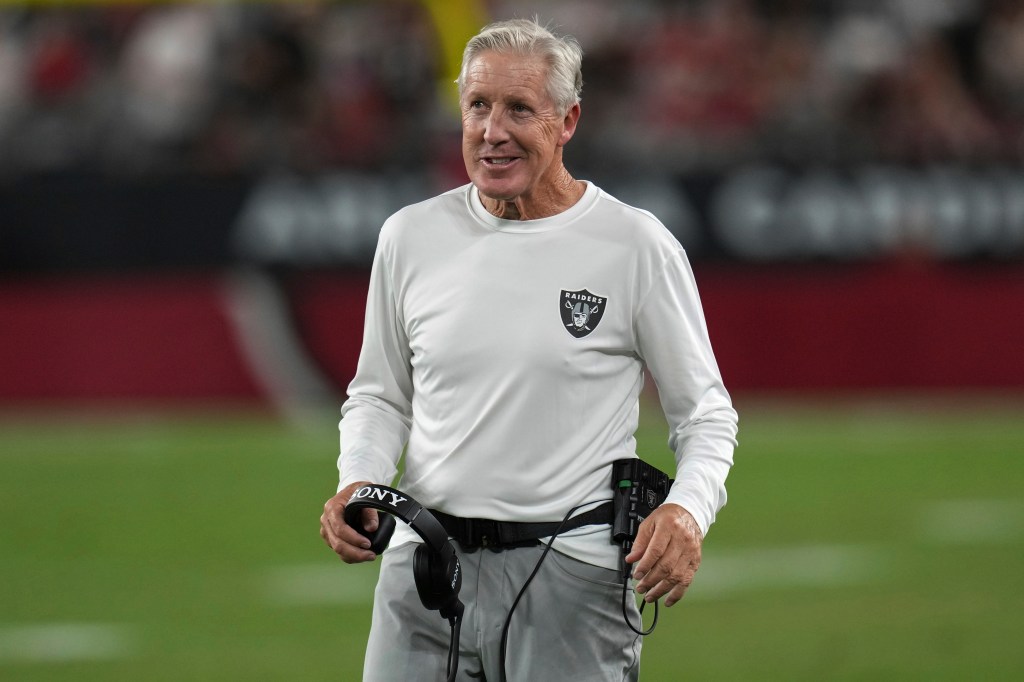 Las Vegas Raiders head coach Josh McDaniels on the sidelines.