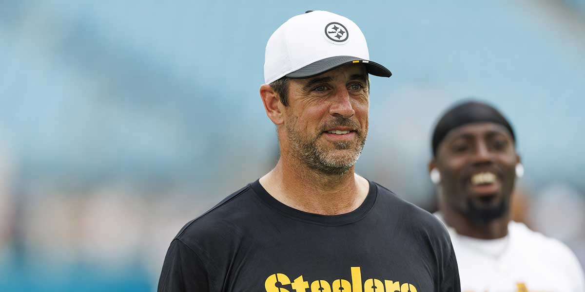 Pittsburgh Steelers quarterback Aaron Rodgers (8) before the game against the Jacksonville Jaguars at EverBank Stadium.