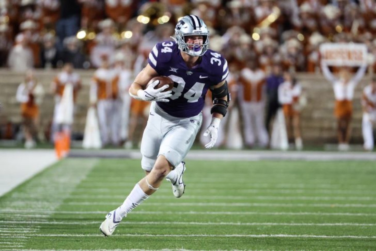 Ben Sinnott Catches Two Balls in Preseason Game Against Patriots - NFL News