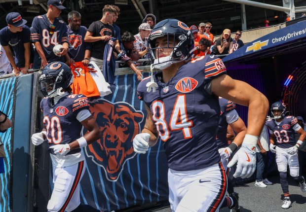 Chicago Bears tight end Colston Loveland (84) heads out to the field before the start of a game against the Miami Dophins at Soldier Field on Aug. 10, 2025, in Chicago. (Stacey Wescott/Chicago Tribune)