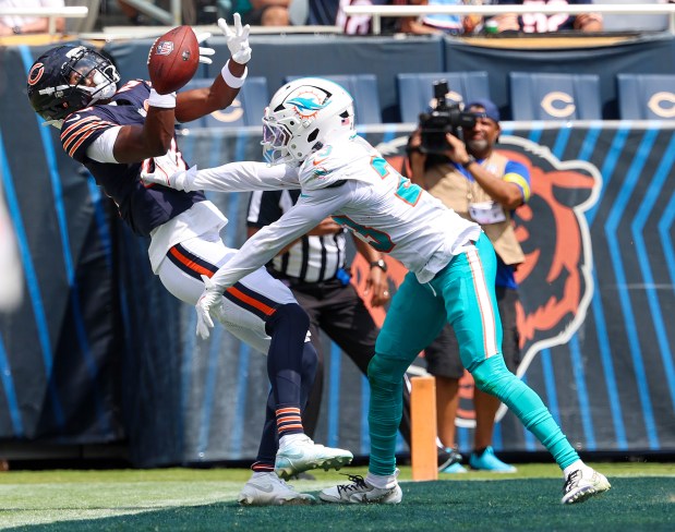 Chicago Bears wide receiver Jahdae Walker (20) can't hold onto a pass in the end zone in the second half during a game at Soldier Field on Aug. 10, 2025, in Chicago.The game ended in a 24-24 tie. (Stacey Wescott/Chicago Tribune)