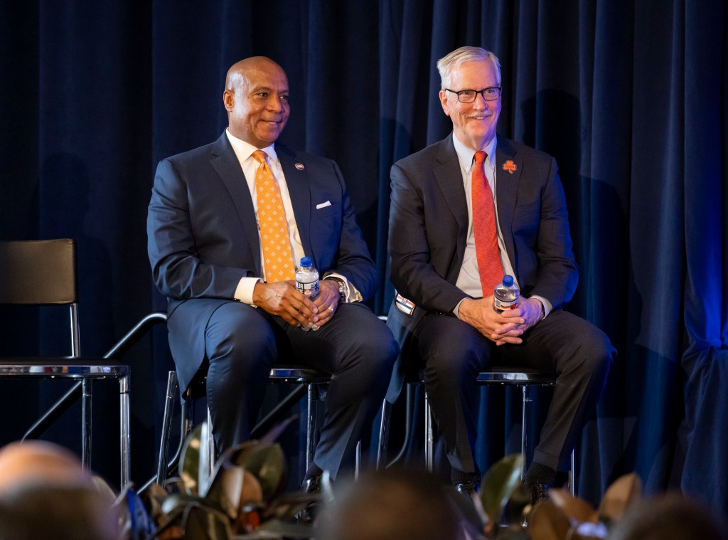 Chicago Bears push for 'mega projects' bill to aid stadium pursuit