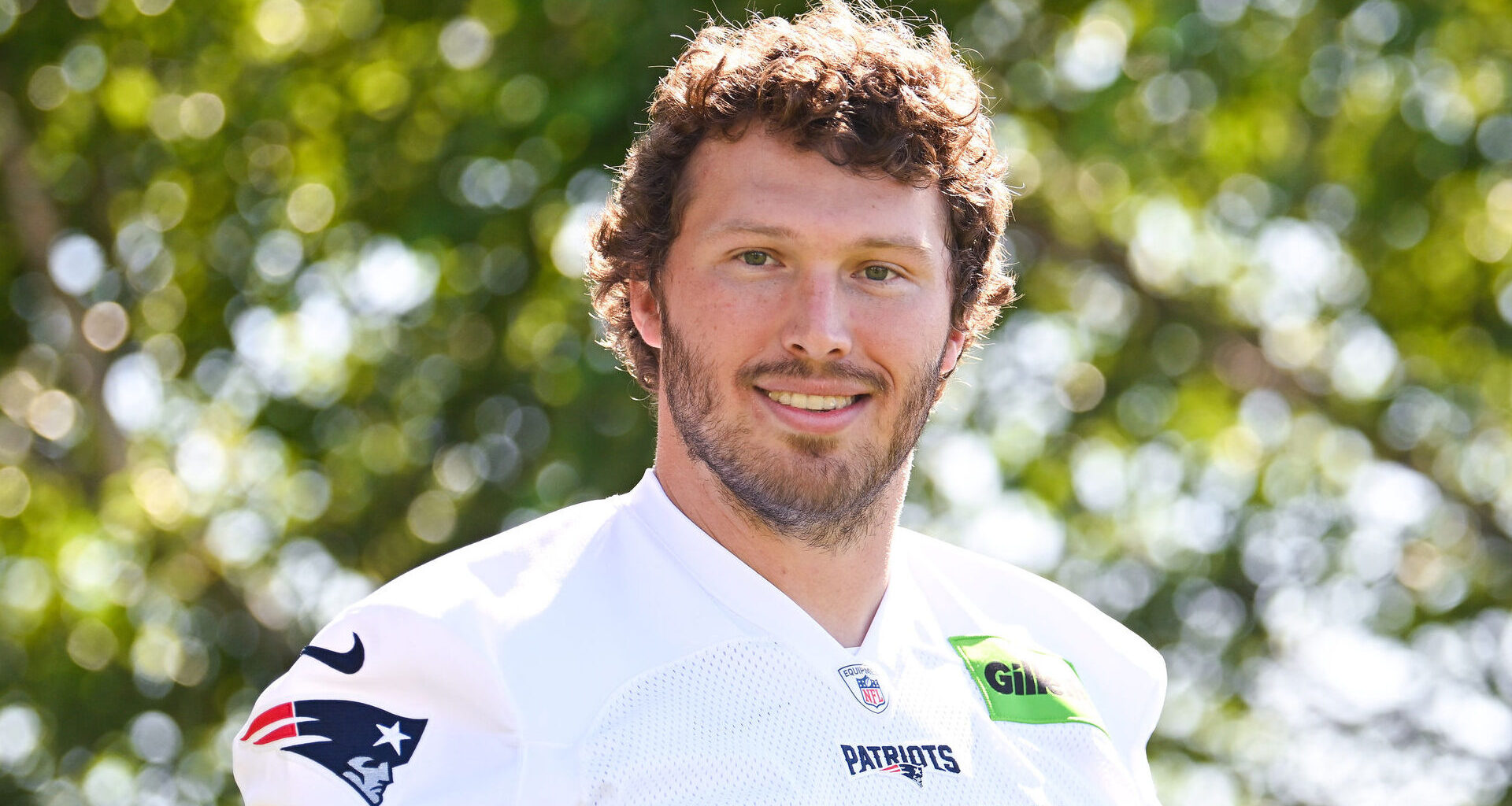 Former Patriots First-Round Pick Reportedly Signs With Browns