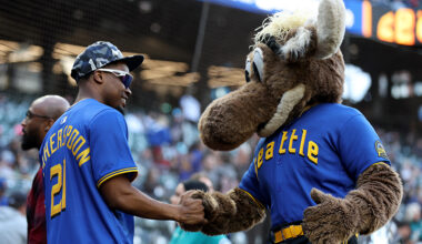 Seattle Mariners Seattle Seahawks...