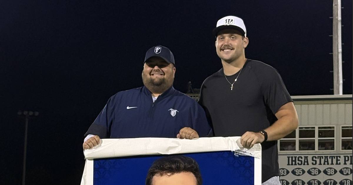 Fieldcrest honors Cincinnati Bengals tight end, alum Cam Grandy – Shaw Local