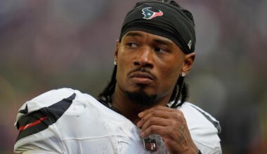 Eagles acquire WR John Metchie III from Houston