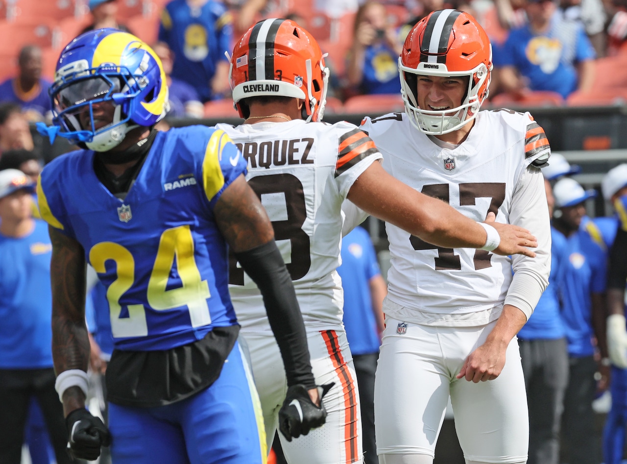Do the Browns have a kicking problem? Hopkins misses again in preseason finale