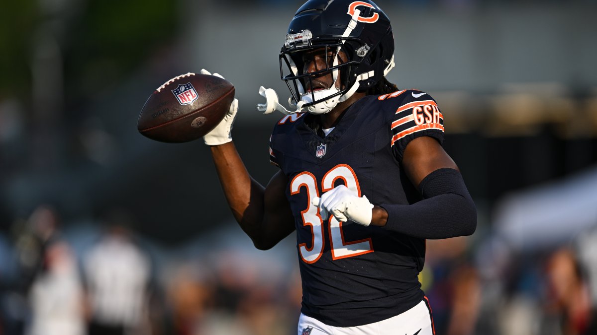 Terell Smith suffers injury in Bears vs. Dolphins game – NBC Chicago