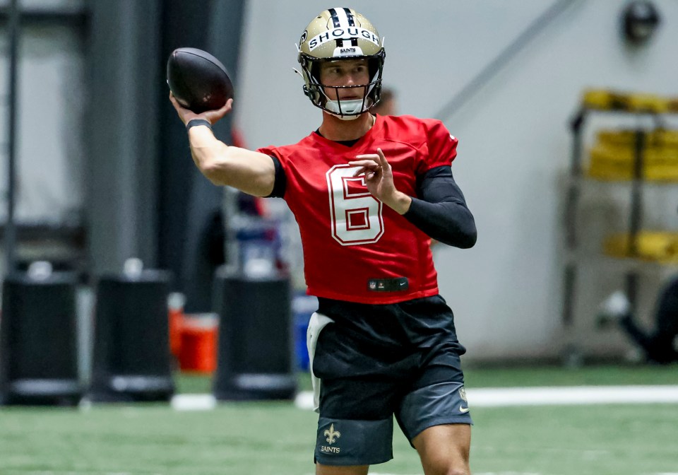 METAIRIE, LOUISIANA - MAY 22: Tyler Shough #6 of the New Orleans Saints throws a pass runs a drill during an organized team activities (OTA) practice session at the Ochsner Sports Performance Center indoor facility on May 22, 2025 in Metairie, Louisiana. (Photo by Derick E. Hingle/Getty Images)