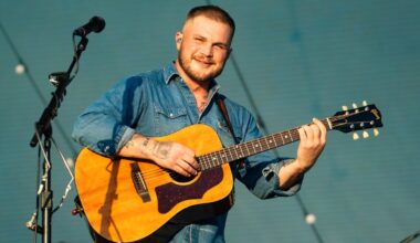 Zach Bryan Won't 'Play in Kansas City' After Beefing With Chiefs Fans