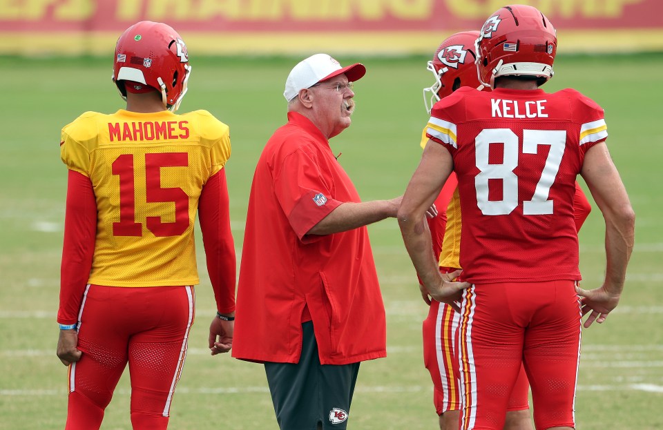 ST JOSEPH, MISSOURI - AUGUST 06: Head coach Andy Reid talks with Travis Kelce #87 during Kansas City Chiefs Training Camp at Missouri Western State University on August 06, 2025 in St Joseph, Missouri. (Photo by Jamie Squire/Getty Images)