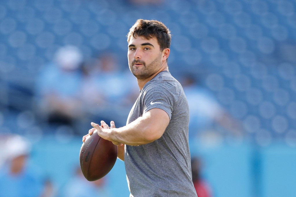 The Vikings have traded Sam Howell to the Eagles.