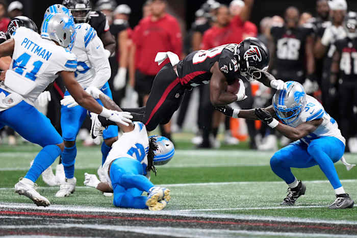 Detroit Lions, Falcons run 8-minute final play to end preseason game after scary injury