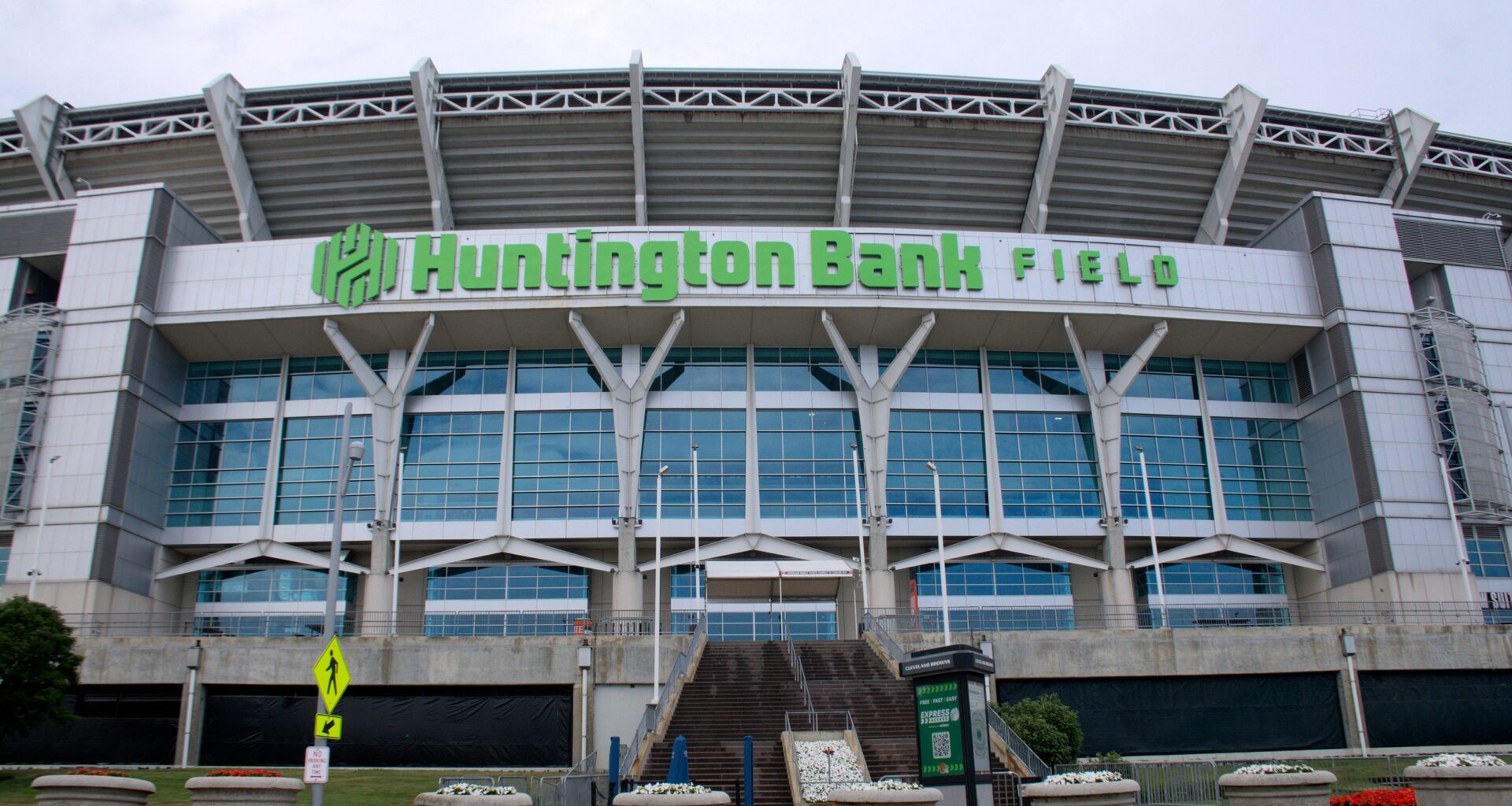 Cleveland signs off on $2.6 million for Browns stadium repairs