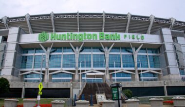 Cleveland signs off on $2.6 million for Browns stadium repairs