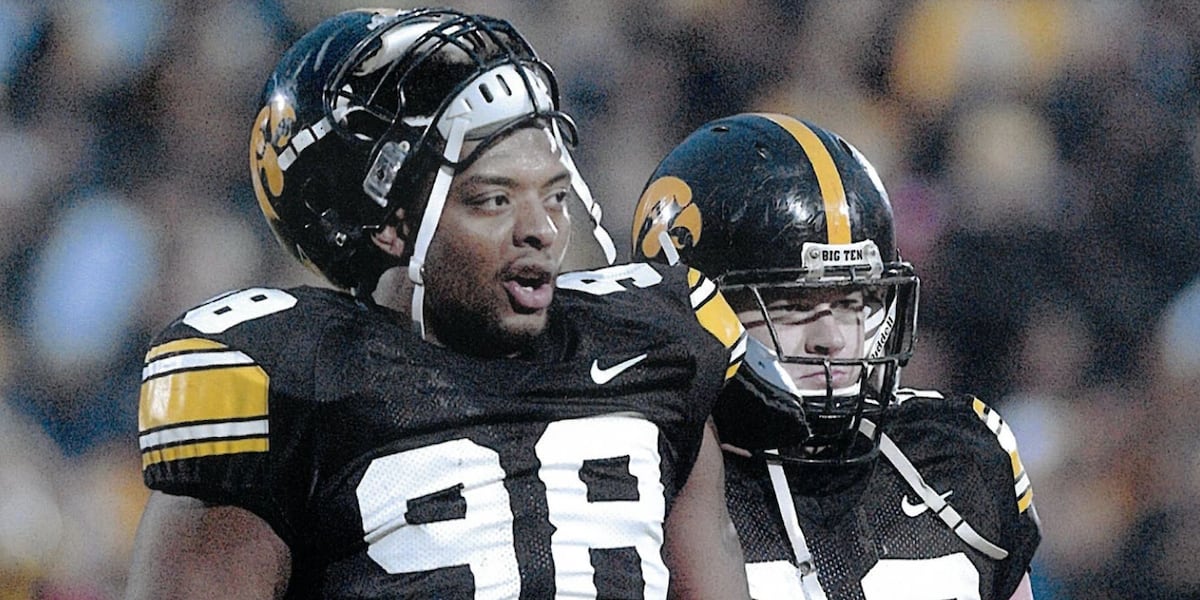Former Hawkeye football player passes away at age 43
