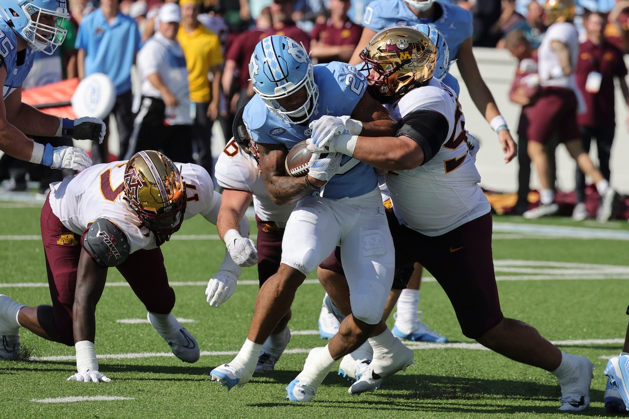 Pittsburgh Steelers sign former standout Minnesota pass rusher