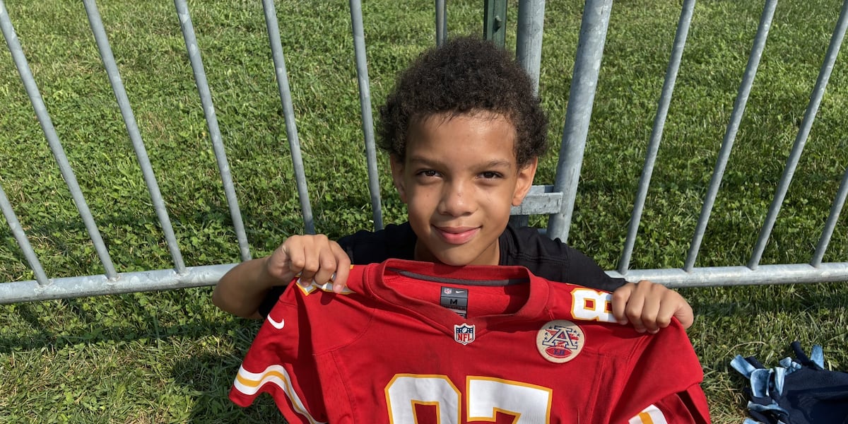 Excitement grows for Chiefs fans at Training Camp