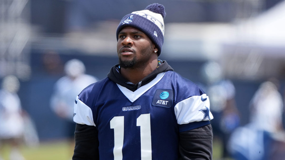 Dallas Cowboys defensive end Micah Parsons (11) at training camp at the River Ridge Fields.