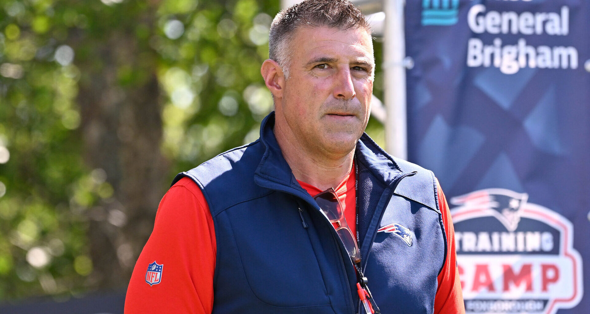 Mike Vrabel Refuses To Discuss Micah Parsons, Terry McLaurin's Trade Requests