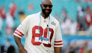 Watch NFL legend Jerry Rice share encouragement with in-state college football team